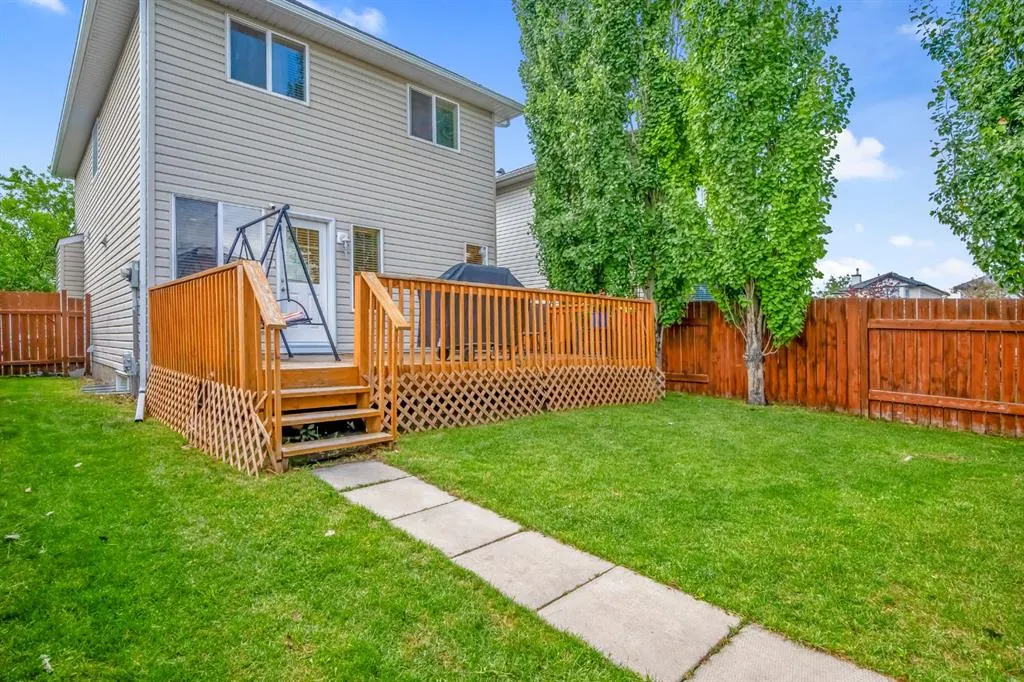 81 Covewood Green NE