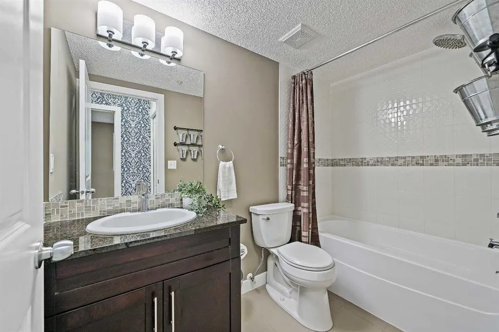 403 Mackenzie Way SW, #8113