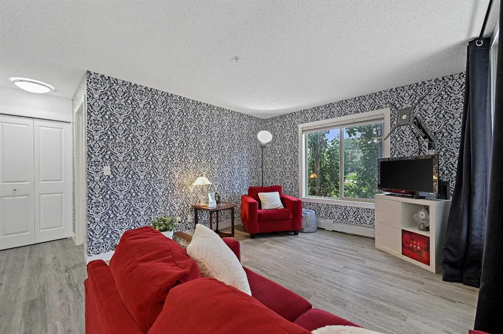 403 Mackenzie Way SW, #8113