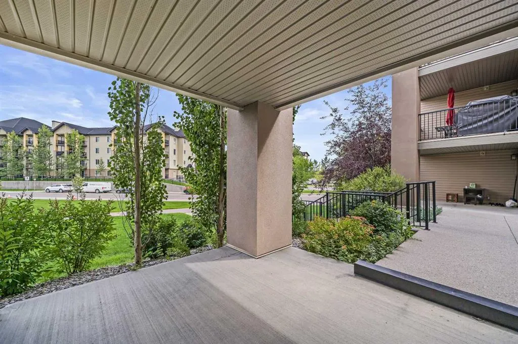 403 Mackenzie Way SW, #8113