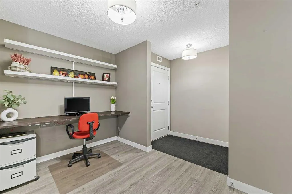 403 Mackenzie Way SW, #8113