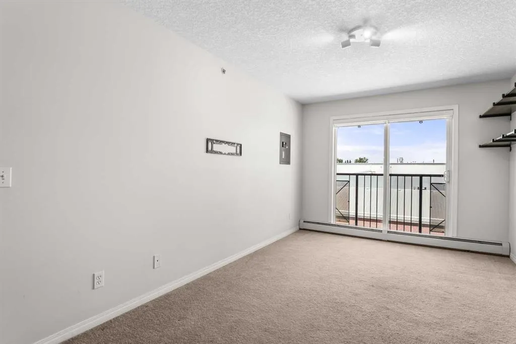 1010 Railway Street, #308
