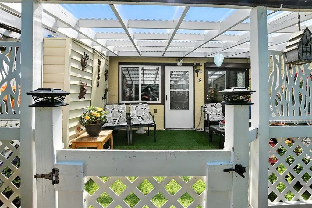 4240 46A Avenue Crescent, #8