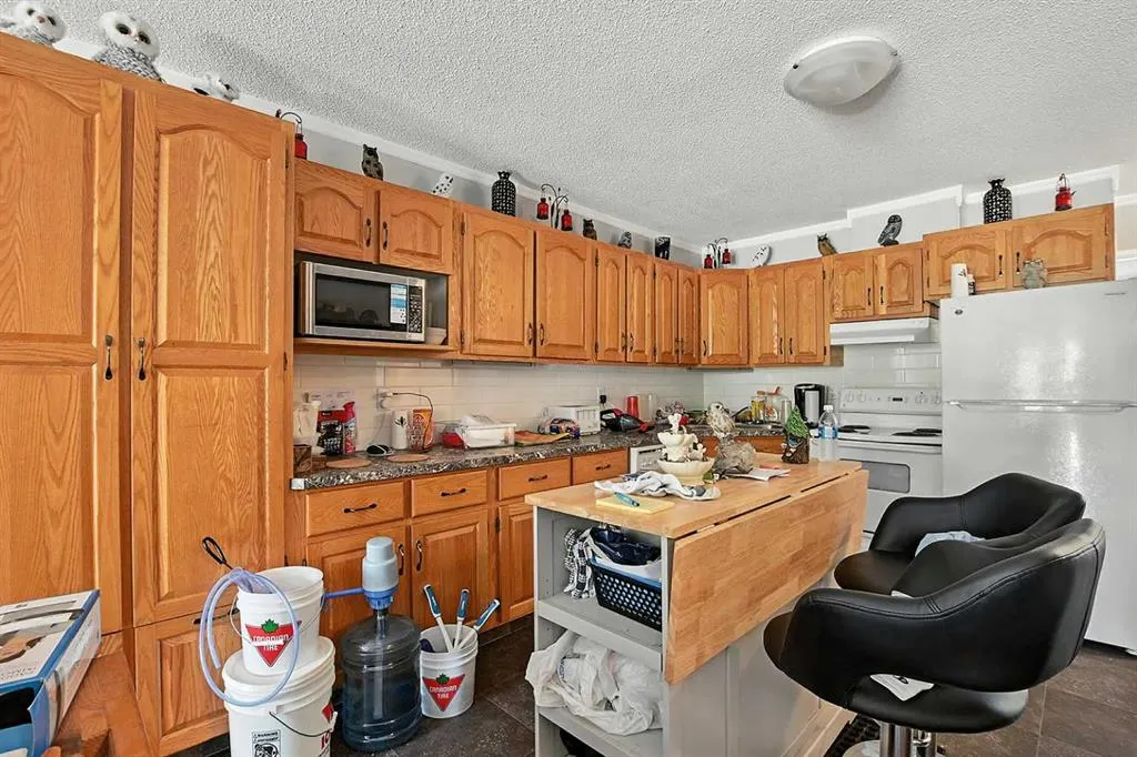 4240 46A Avenue Crescent, #8