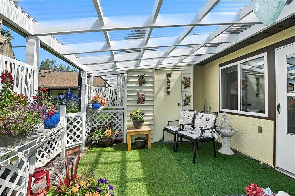 4240 46A Avenue Crescent, #8