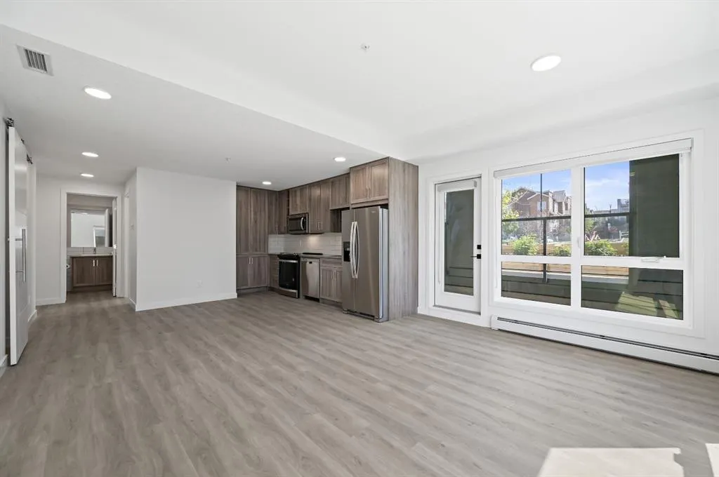 350 livingston Common NE, #2115