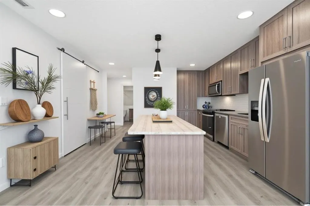 350 livingston Common NE, #2115