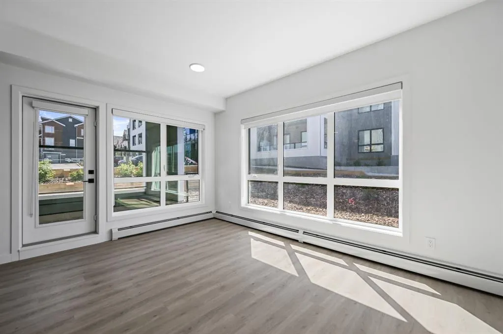 350 livingston Common NE, #2115