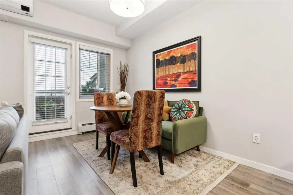30 Mahogany Mews SE, #301