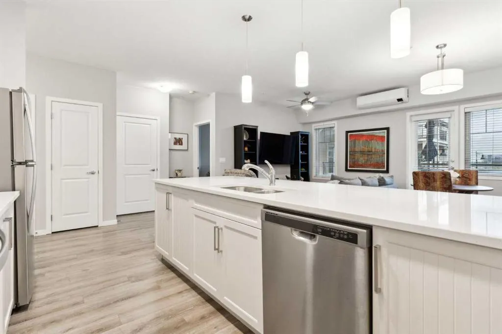 30 Mahogany Mews SE, #301