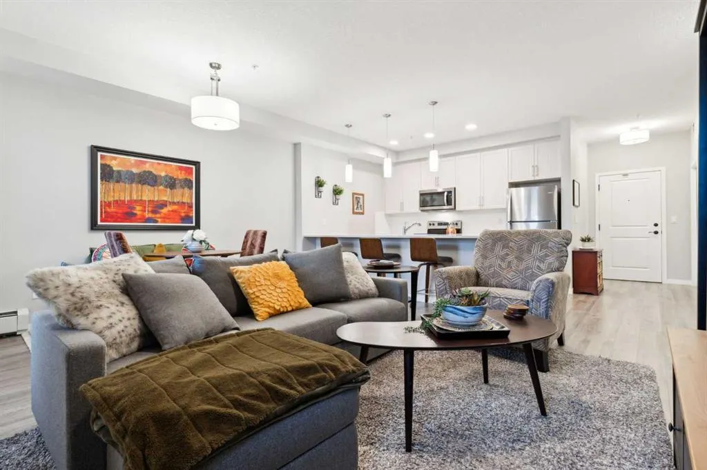 30 Mahogany Mews SE, #301