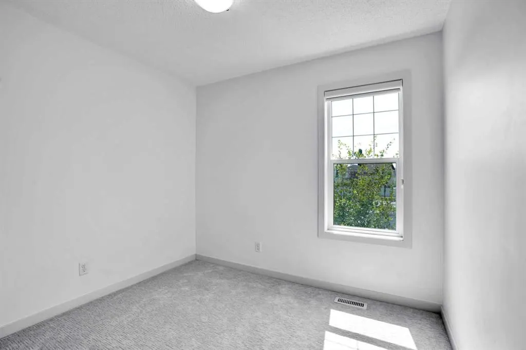 1223 New Brighton Park SE