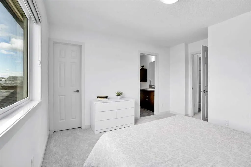 1223 New Brighton Park SE