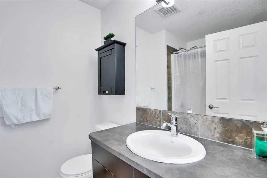 1223 New Brighton Park SE