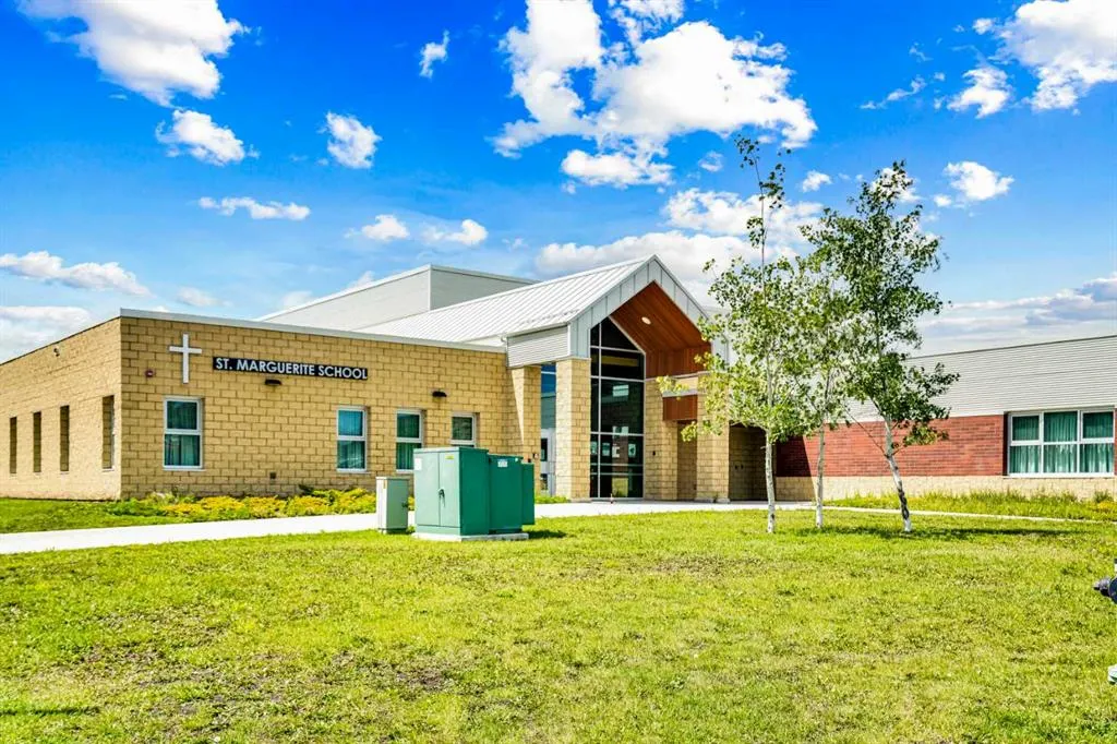 1223 New Brighton Park SE