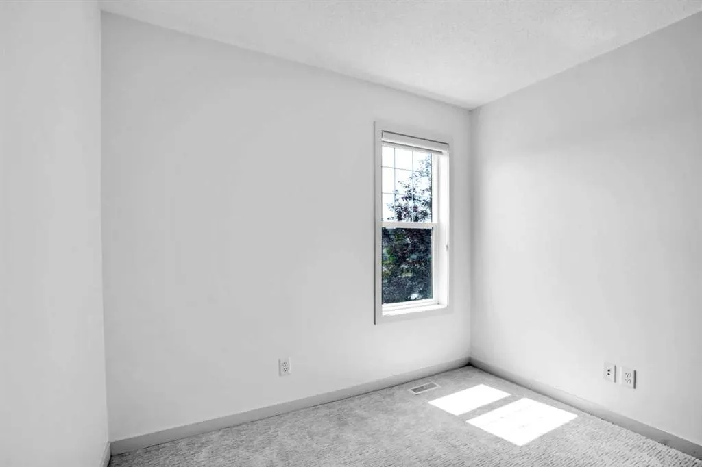 1223 New Brighton Park SE