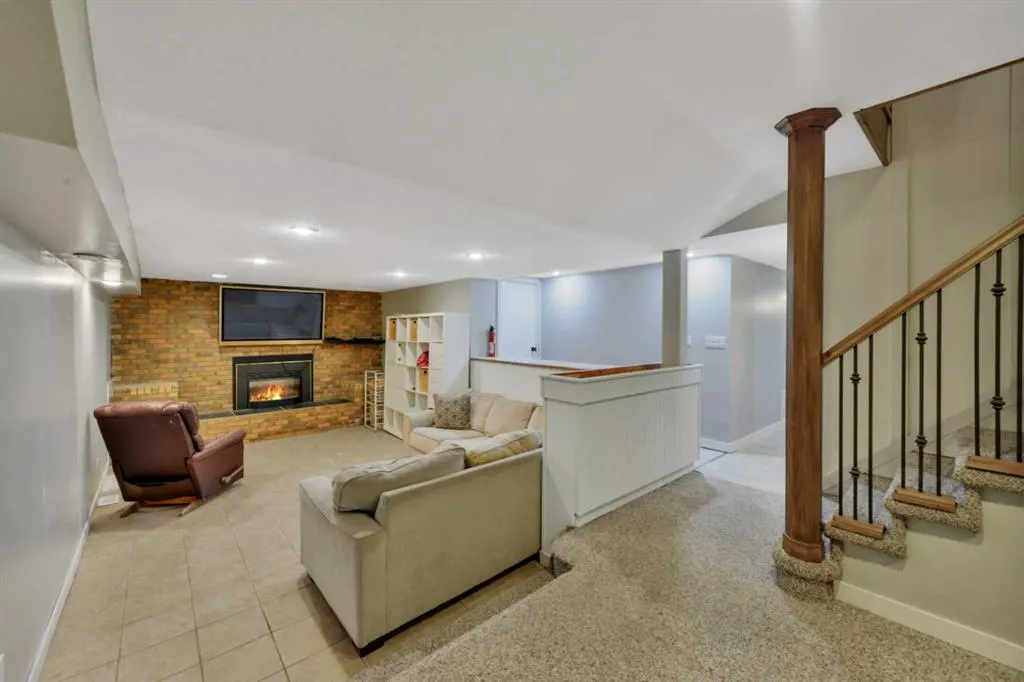 9 Cronquist Close