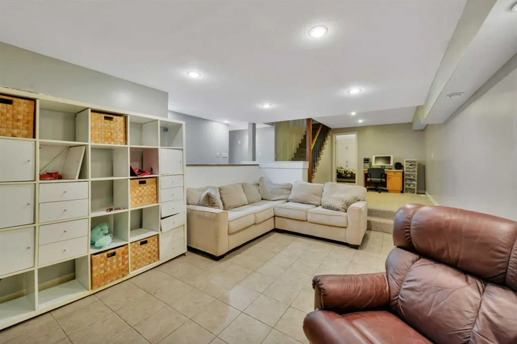 9 Cronquist Close