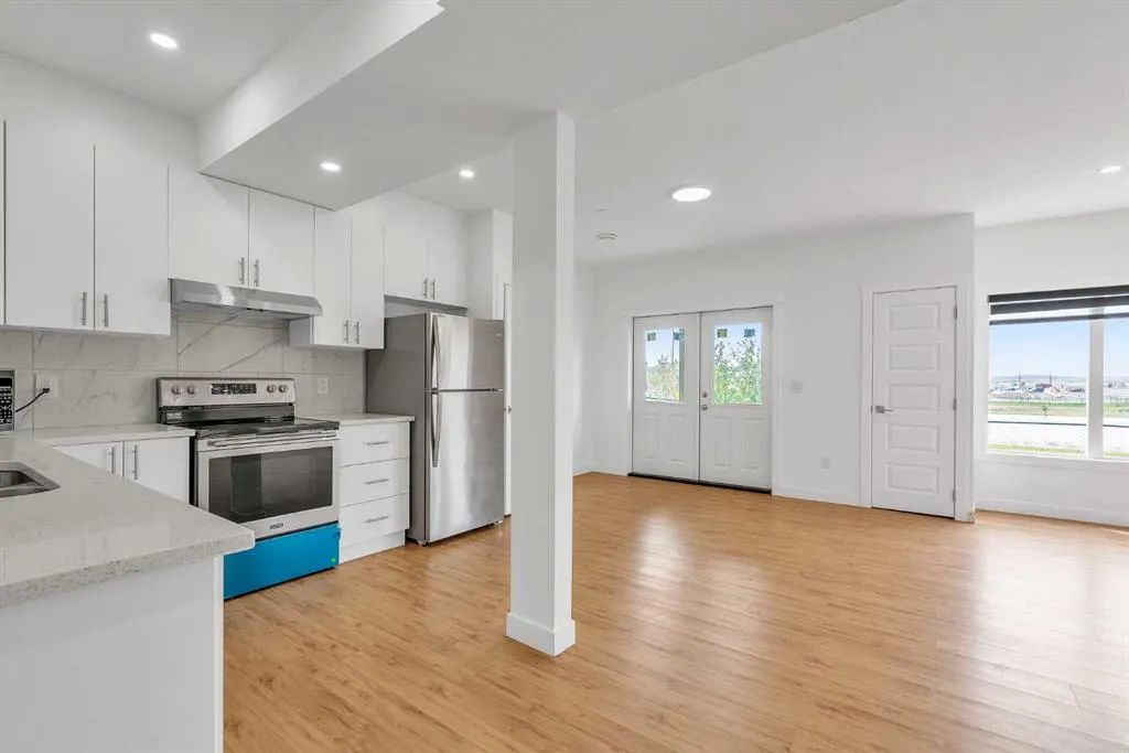 311 Lucas Way NW