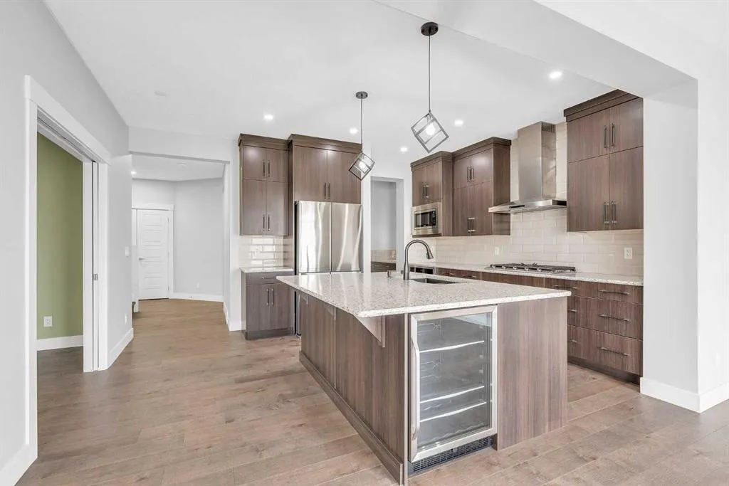 311 Lucas Way NW