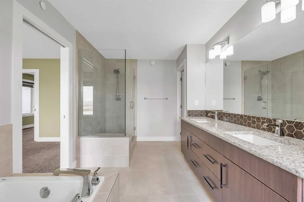 311 Lucas Way NW
