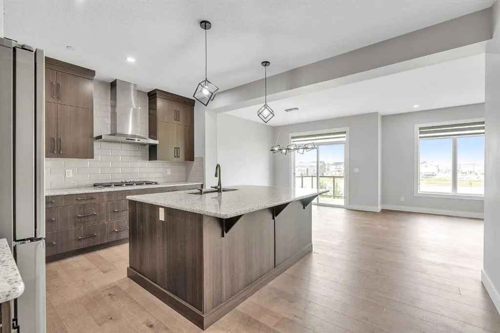 311 Lucas Way NW