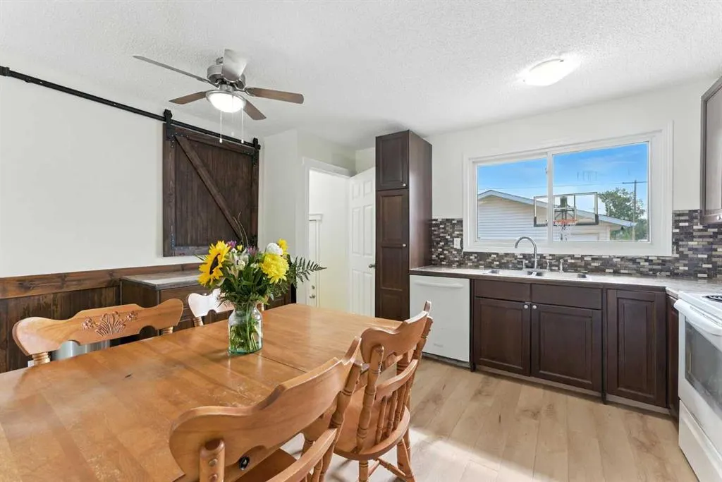 228 Penswood Way SE