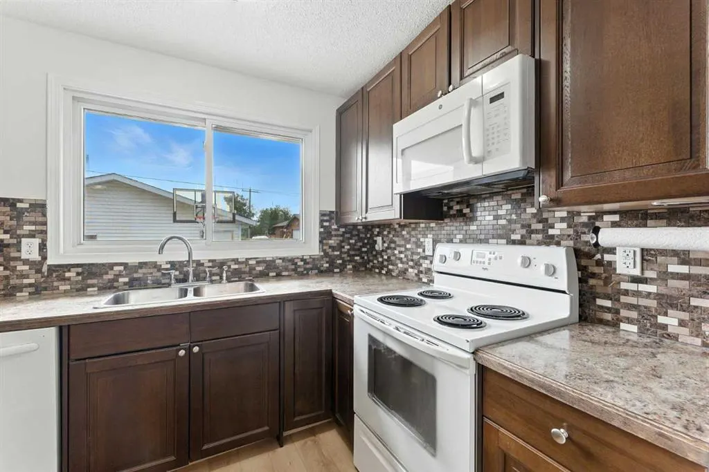 228 Penswood Way SE