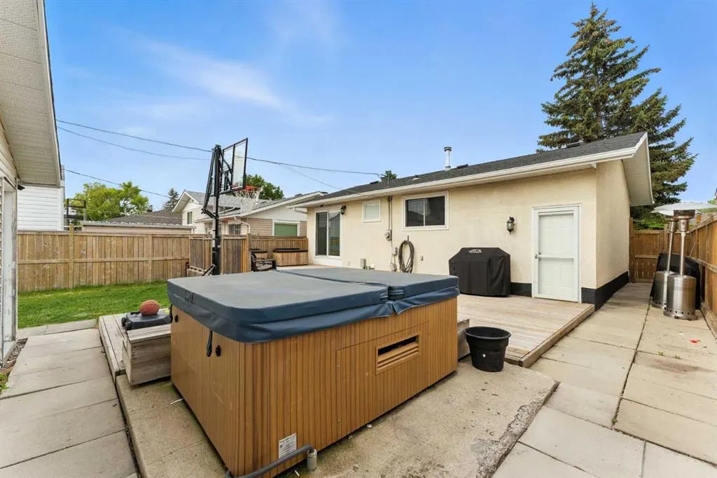 228 Penswood Way SE
