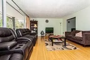 105 Valhalla Crescent NW