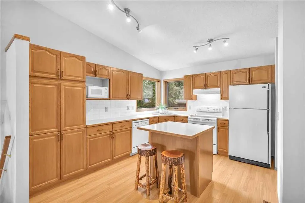 28 Hunters Crescent