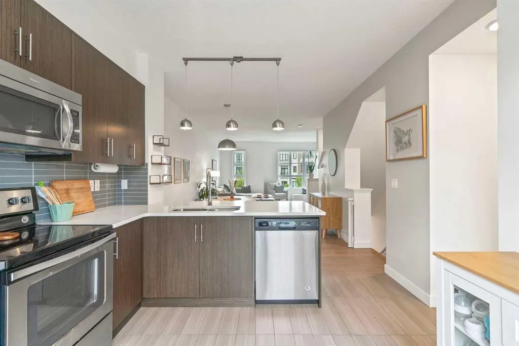 14 Walden Path SE