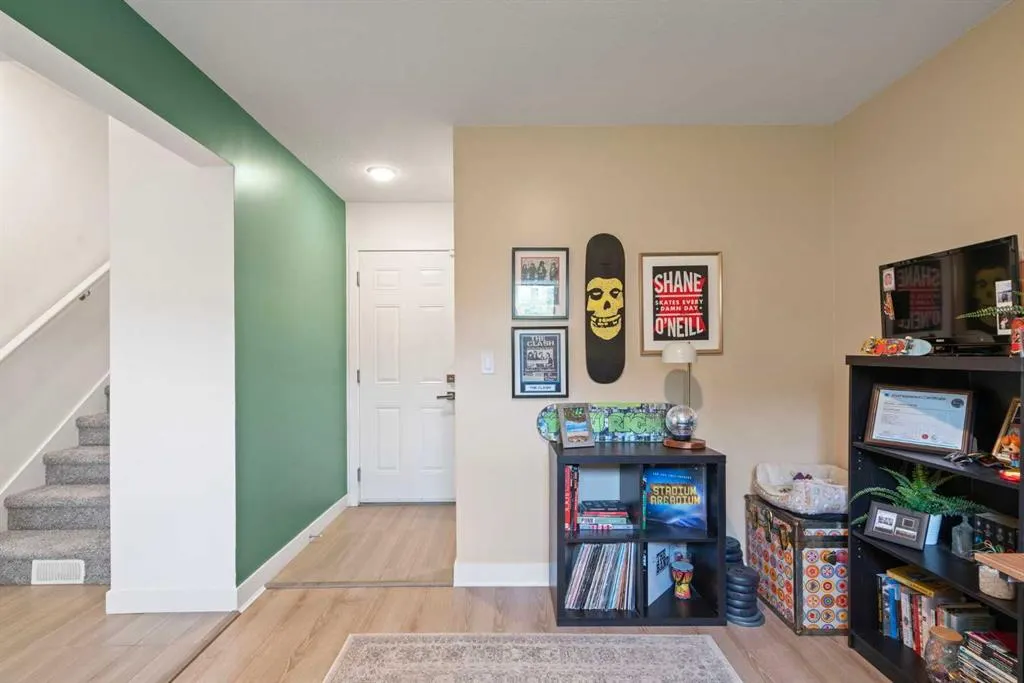 14 Walden Path SE