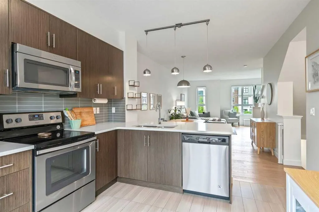 14 Walden Path SE