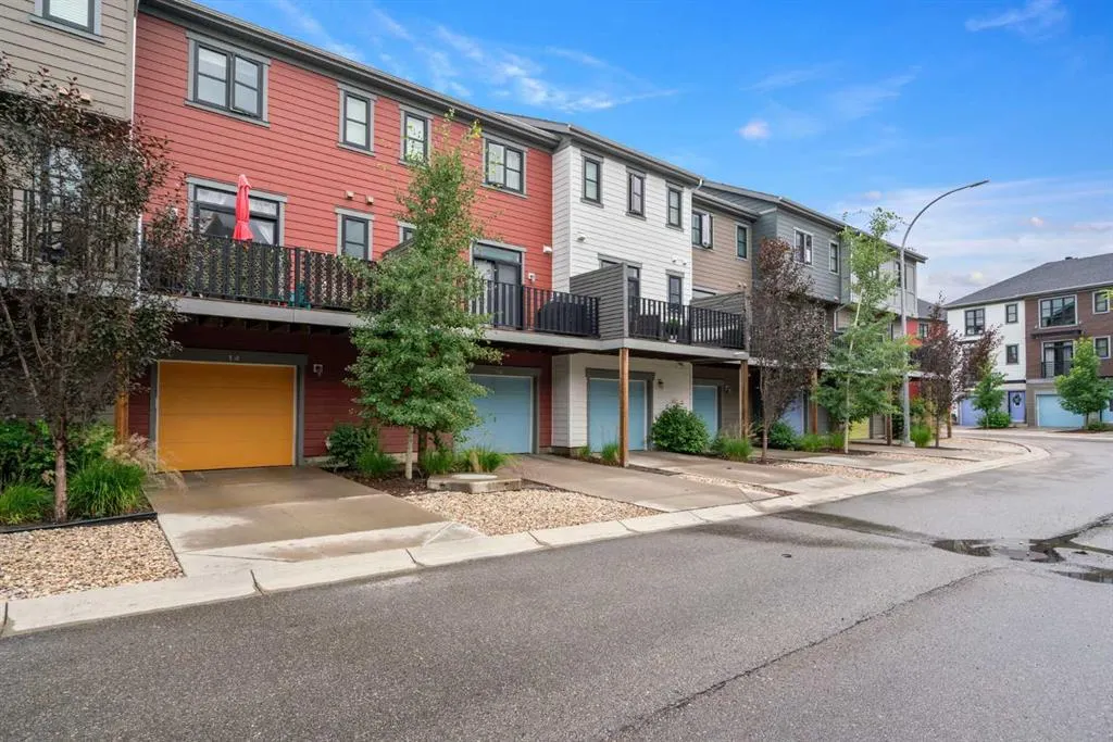 14 Walden Path SE