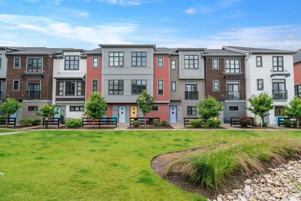 14 Walden Path SE