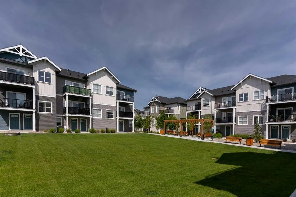 24 Rivercrest Drive, #103