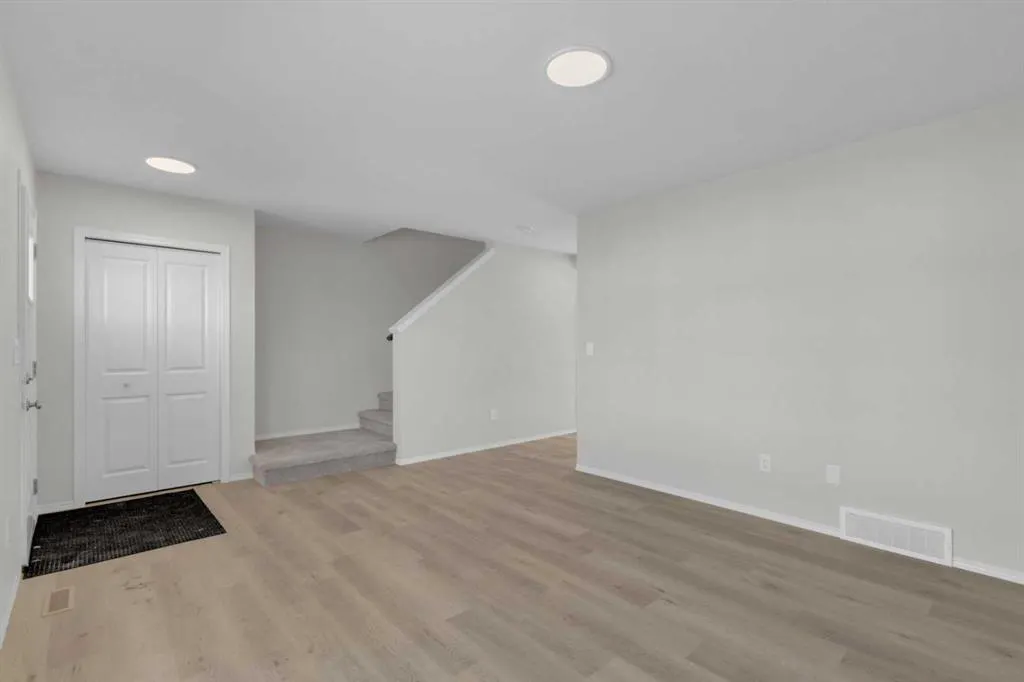 22 Anna Close