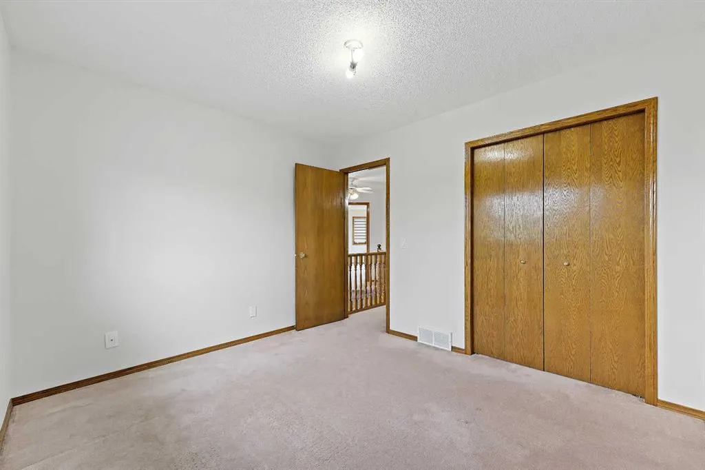 40 Edgebrook View NW
