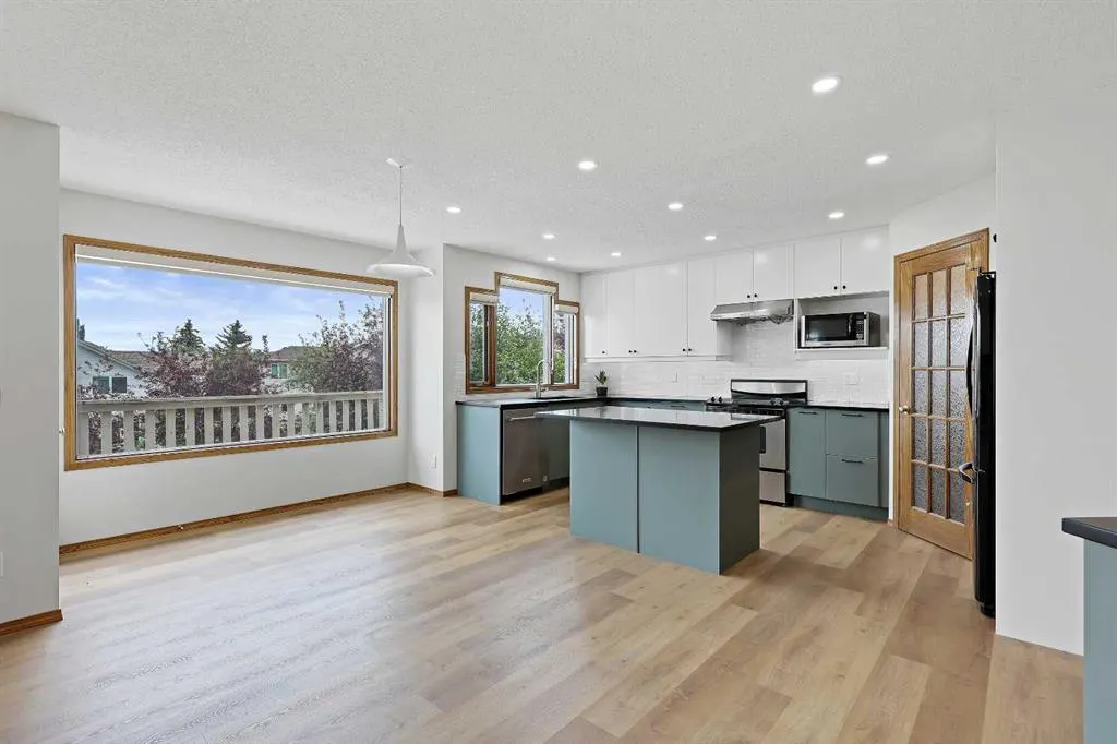 40 Edgebrook View NW