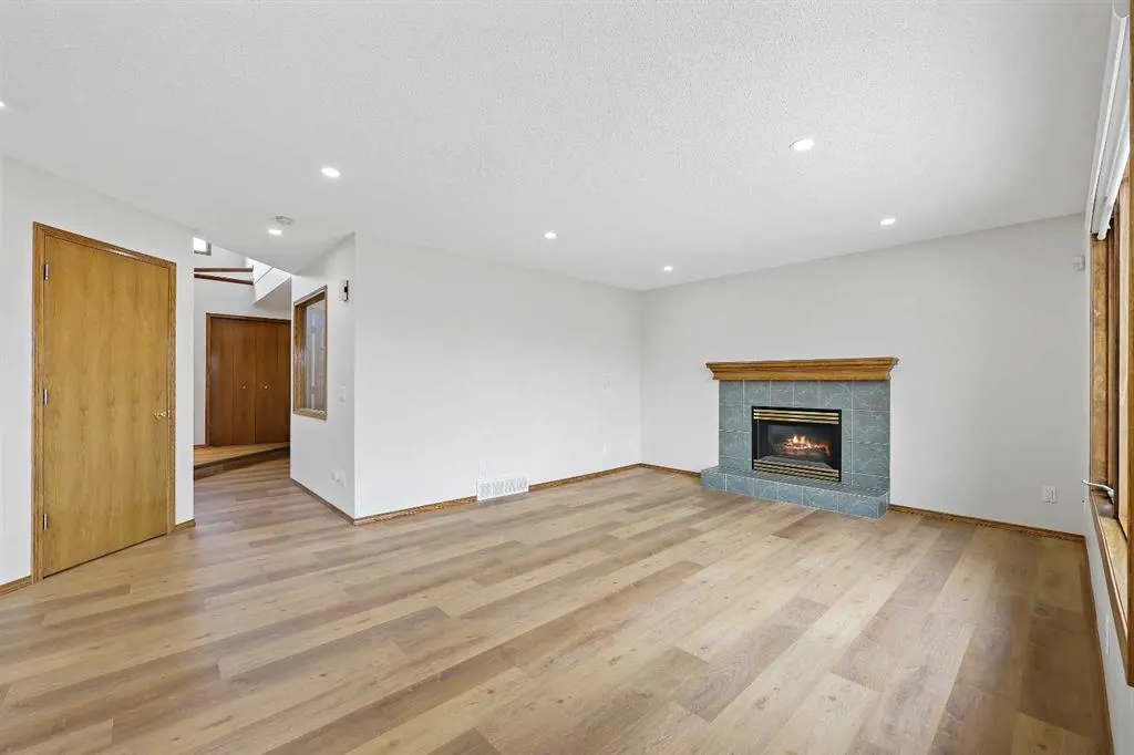 40 Edgebrook View NW