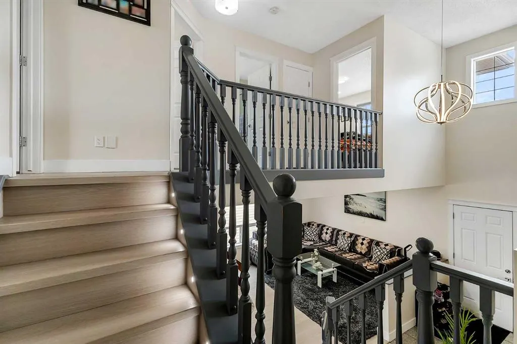 16 Saddletree Close NE