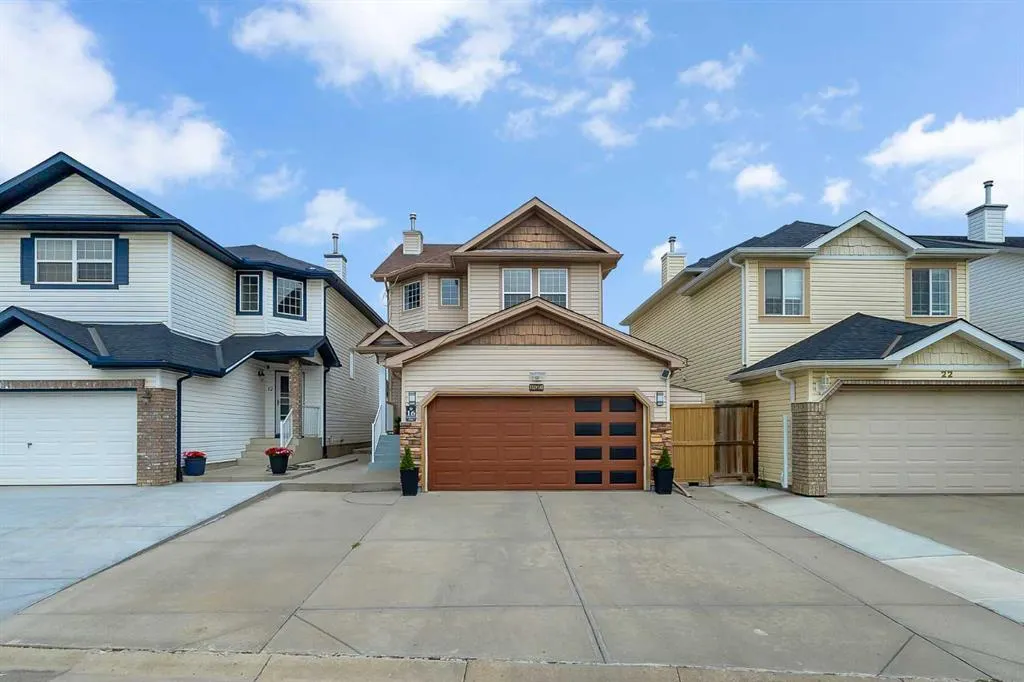 16 Saddletree Close NE