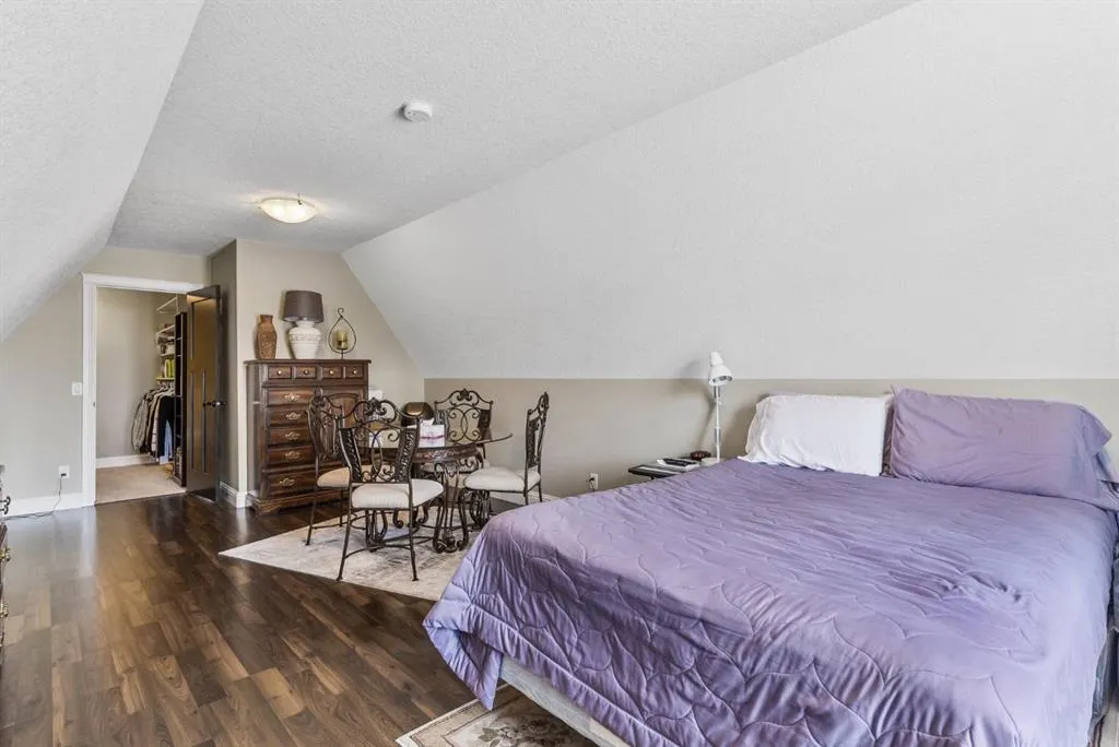 384 Coopers Terrace SW