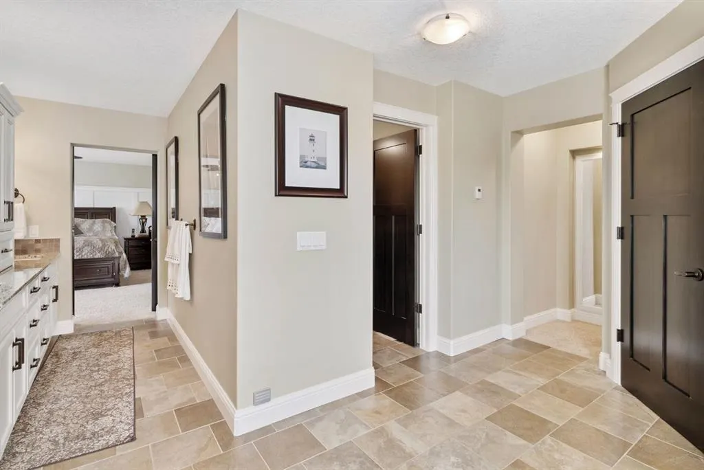 384 Coopers Terrace SW