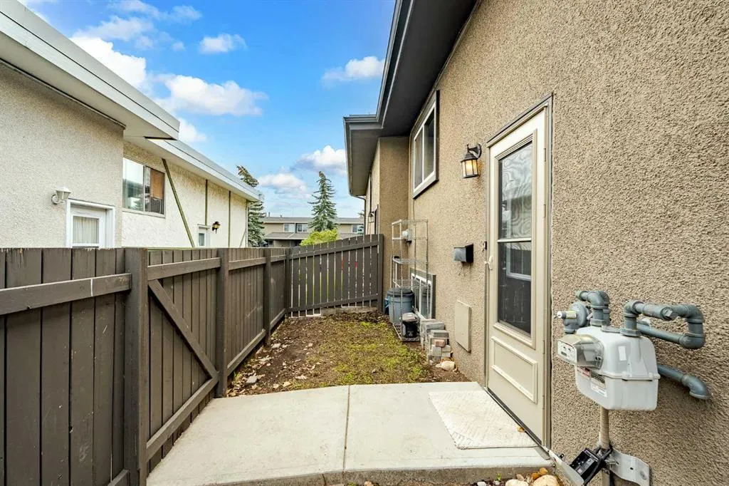 6222 31 Avenue NW, #3