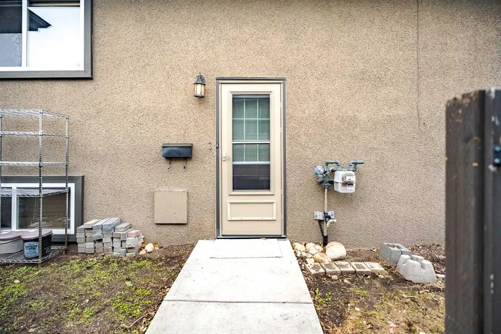 6222 31 Avenue NW, #3