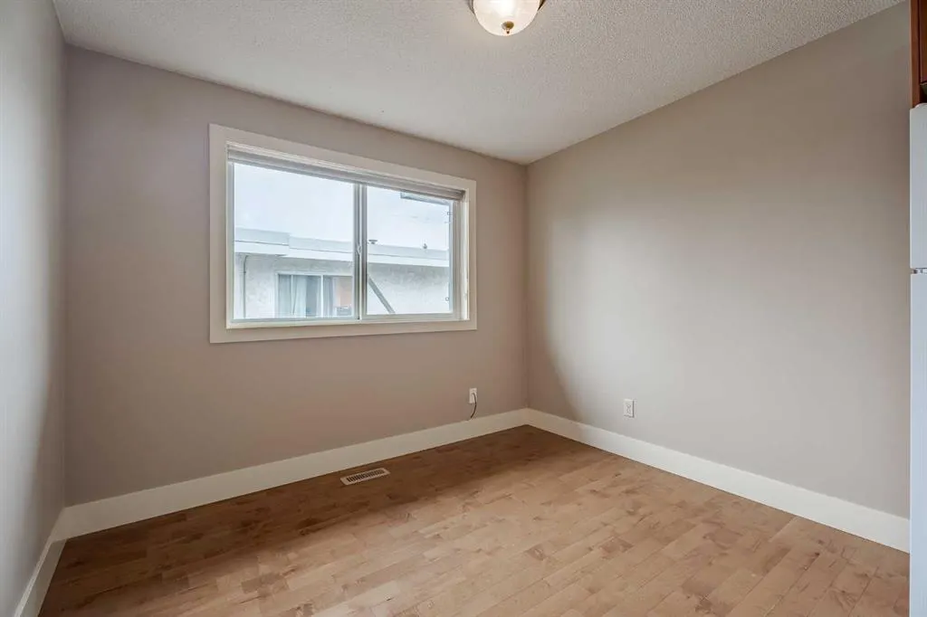 6222 31 Avenue NW, #3