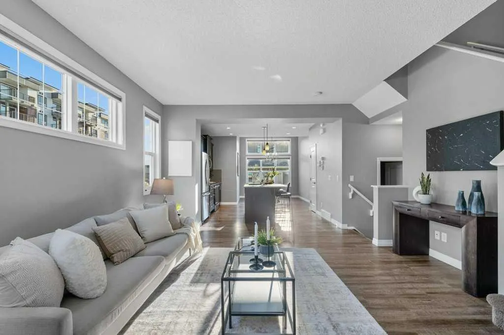 103 Masters Manor SE