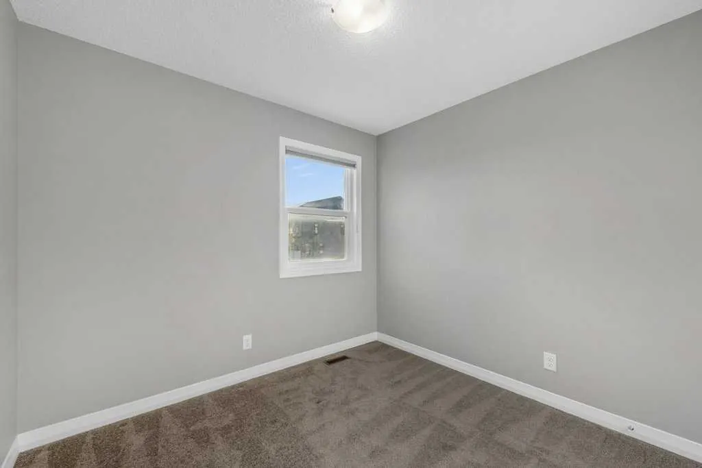 103 Masters Manor SE